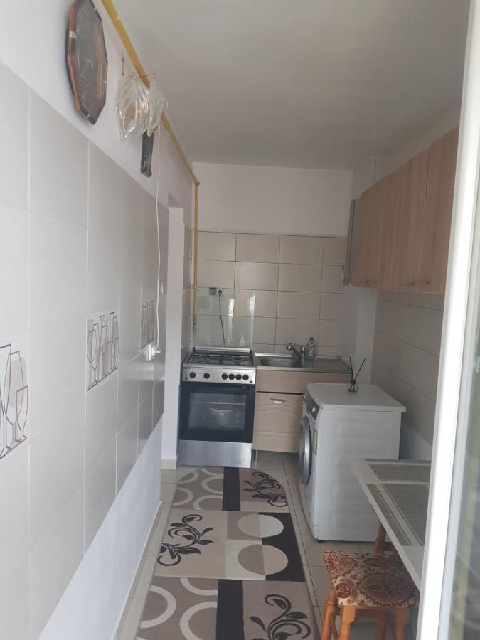 Appartamento Garsoniera Emilia Câmpulung Moldovenesc Esterno foto