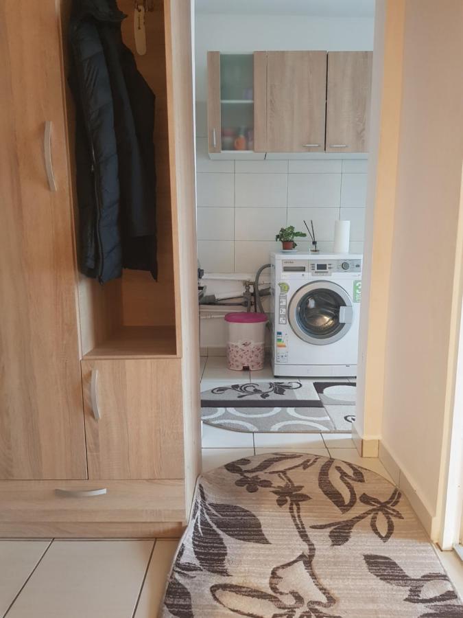 Appartamento Garsoniera Emilia Câmpulung Moldovenesc Esterno foto