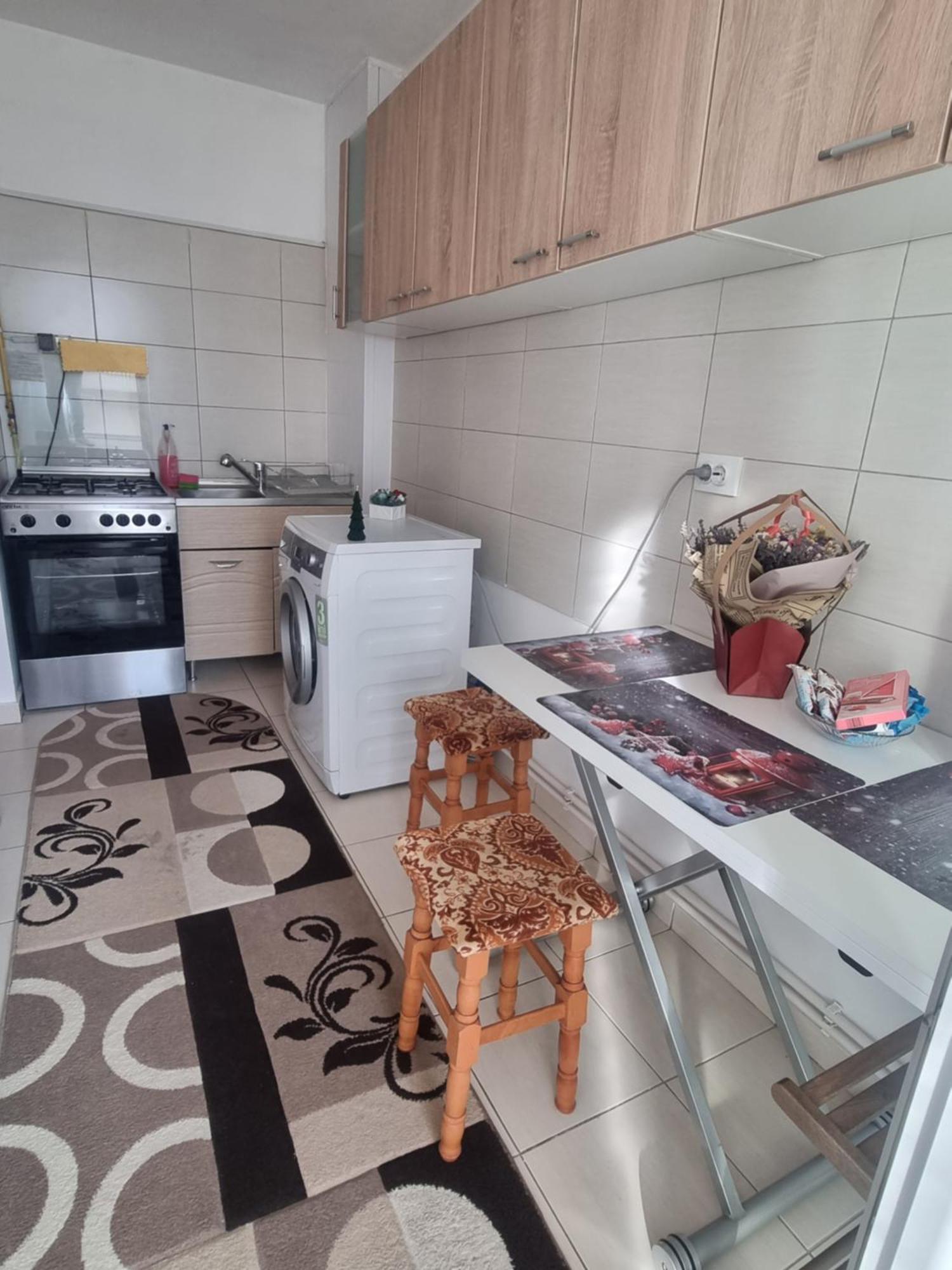 Appartamento Garsoniera Emilia Câmpulung Moldovenesc Esterno foto