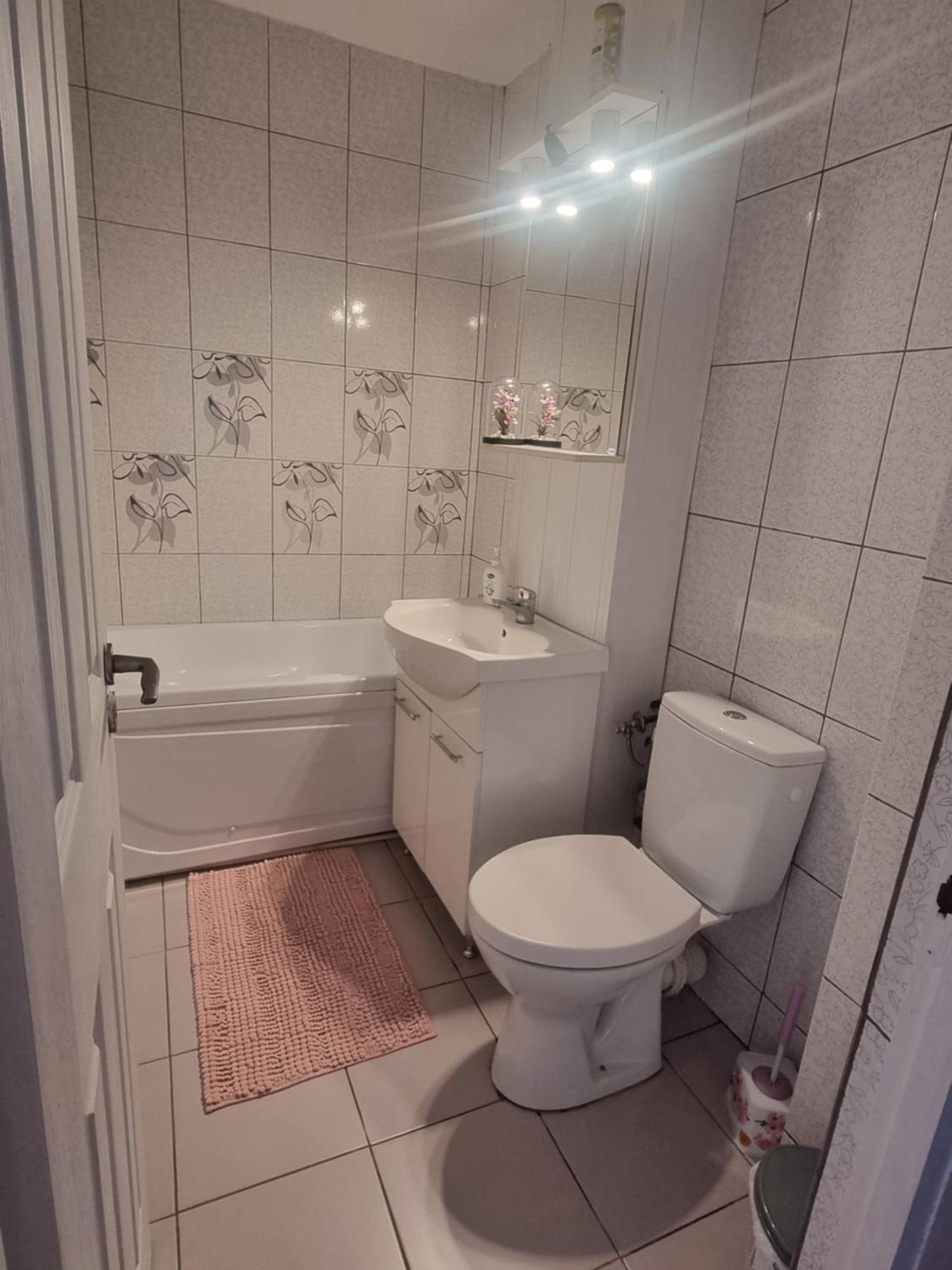Appartamento Garsoniera Emilia Câmpulung Moldovenesc Esterno foto
