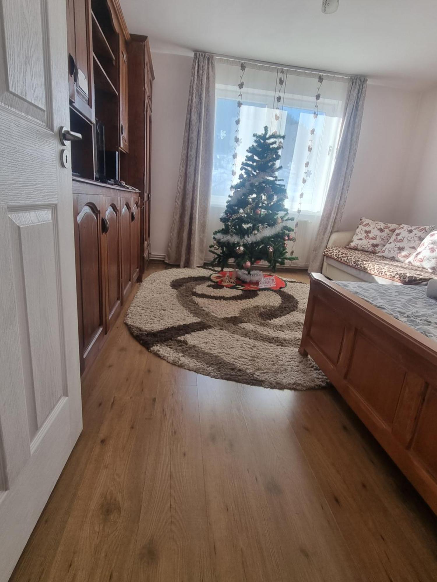 Appartamento Garsoniera Emilia Câmpulung Moldovenesc Esterno foto
